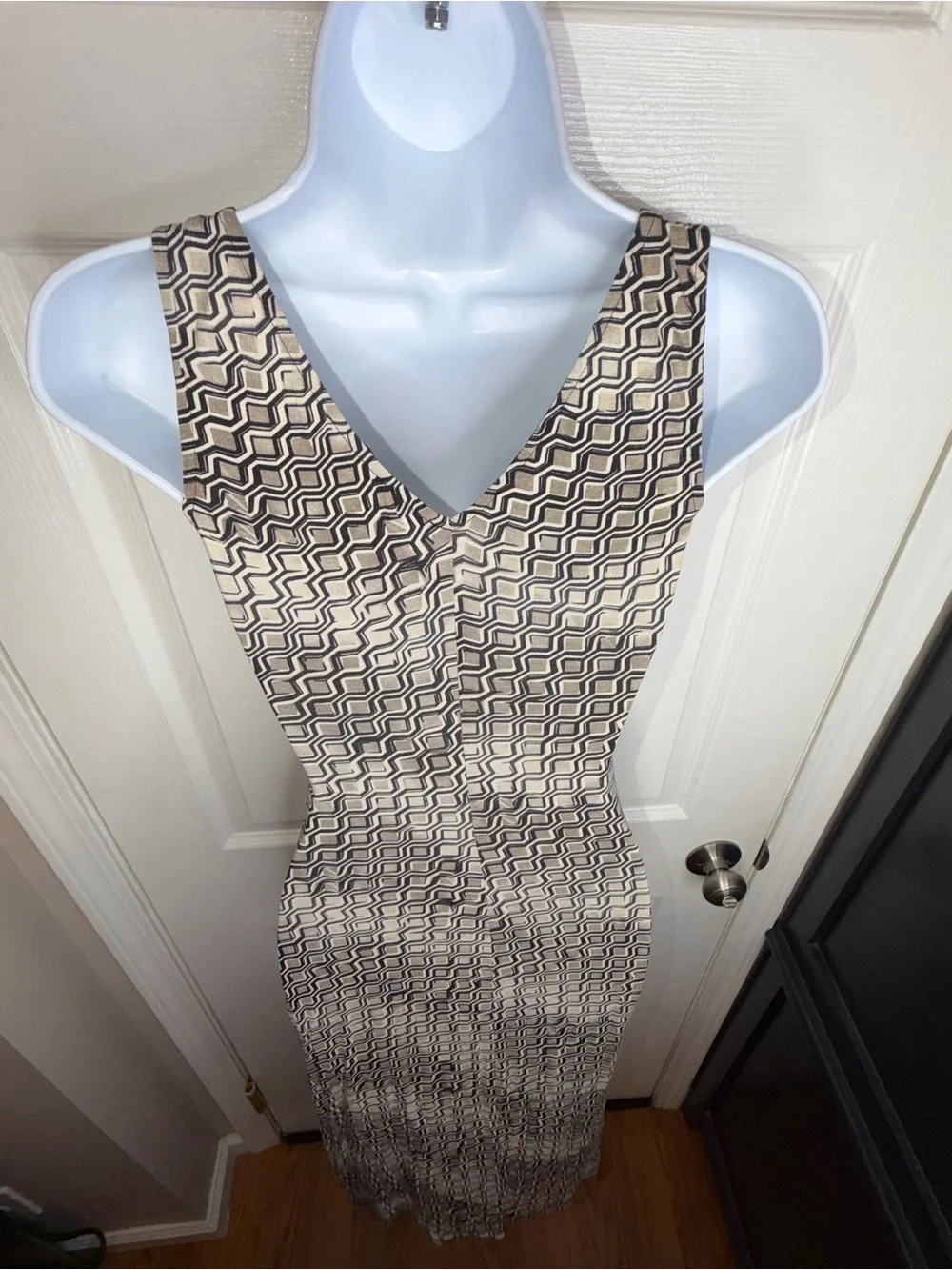 Vtg Bebe Women’s Small Black Gray Geo Print V-Neck Midi Dress Sleeveless S USA